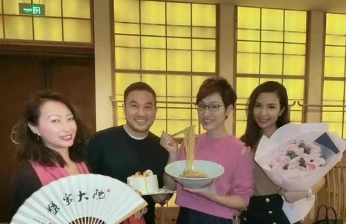 娱乐圈顶流吃瓜,揭秘明星背后的秘密与争议